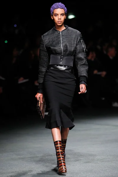 Look 39